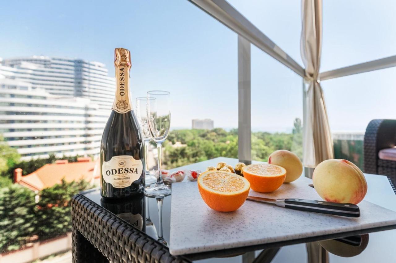 с террасой возле аркадии ! вид моря ! литературная улица, 12 Apartment *